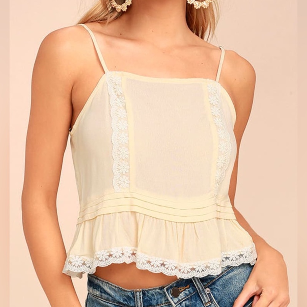 Lulu’s Divine By Day Cream Lace Crop Top
